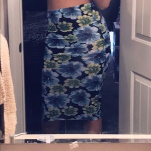 Floral stretch fabric material.